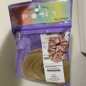 INH Hair Brit Ponytail Champagne Blonde NEVER WORN